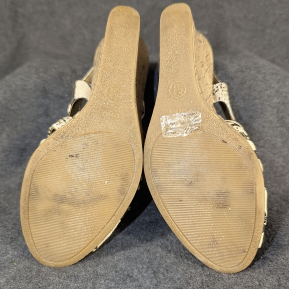 FIONI Clothing Black and Cream Wedge Sandals - Picture 4 of 8